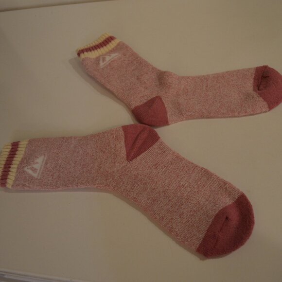 Pair of Socks Pink Thick Knit Stretchy Foot Length-7.5' Height-8' Like New - Picture 2 of 4